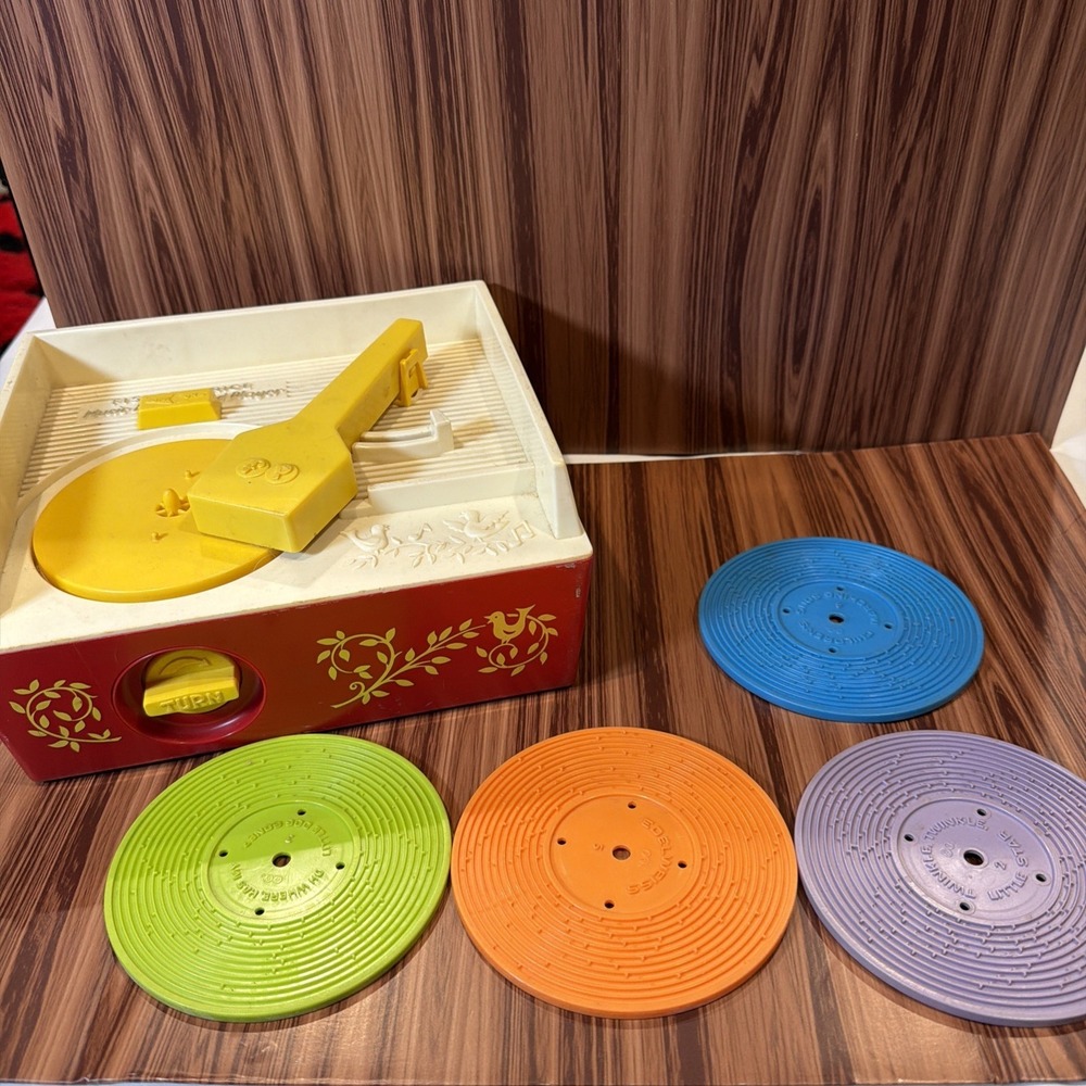 1971 Vintage Fisher Price Wind Up Music Box Record Player 4 Records - Needs Work